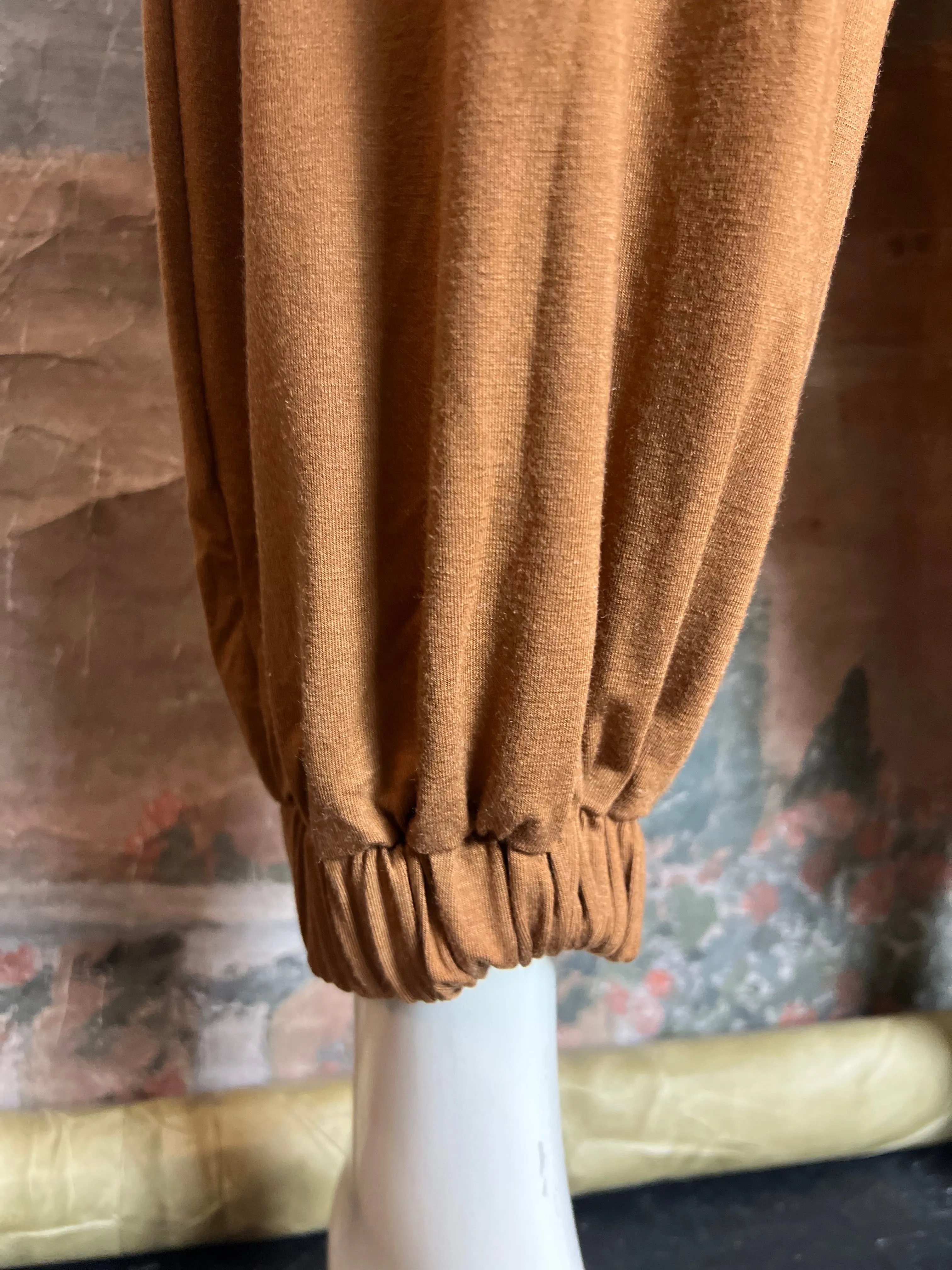 1317 Kimber Pant-Camel Aspen