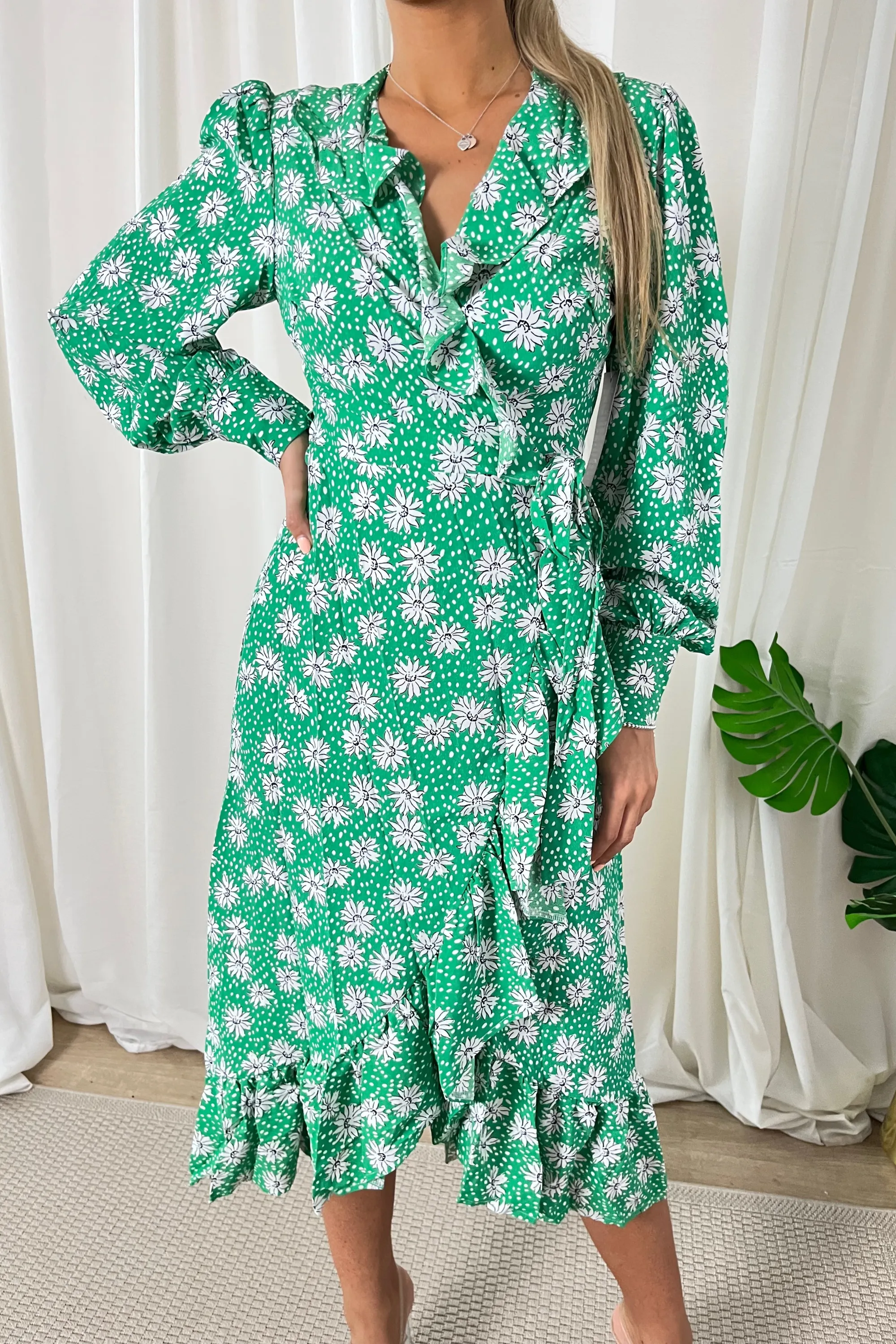 Green Daisy Print Wrap Midi Dress