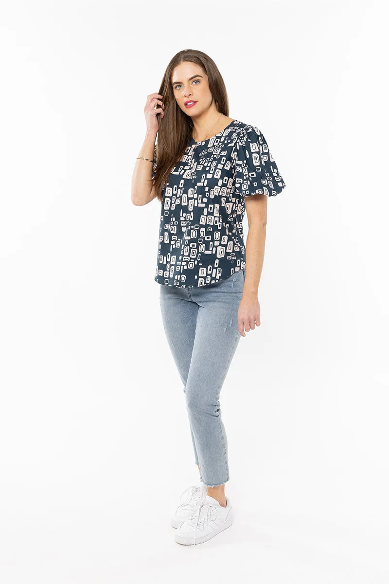 RELAXED CAREFREE TOP